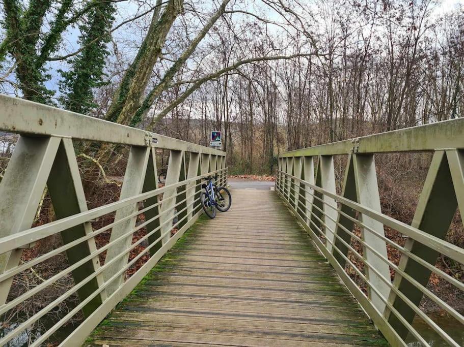 Gite De 70M² Avec Vue Sur Le Massif Du Pilat Clonas-sur-Vareze Buitenkant foto
